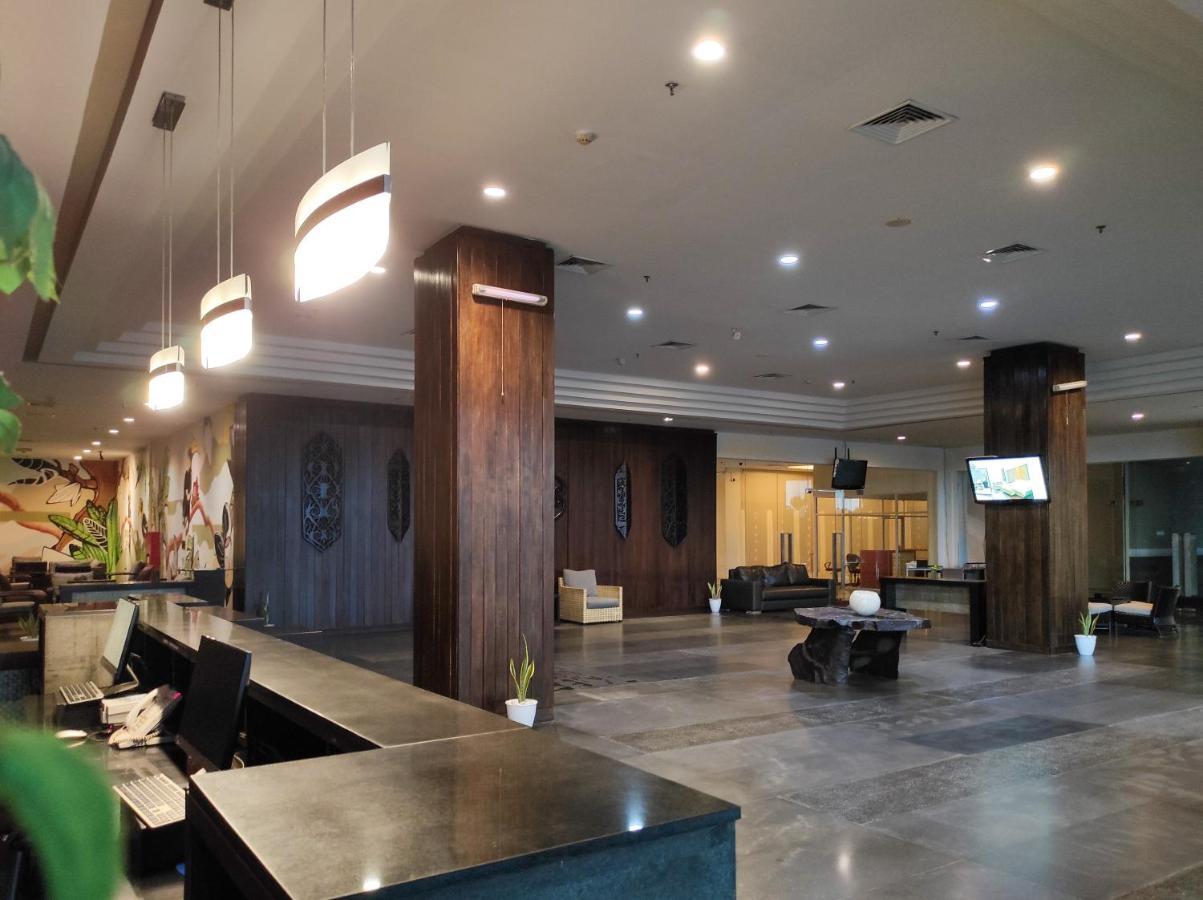 Horison Ultima Bandara Balikpapan Hotel Sepinggang Kecil Luaran gambar